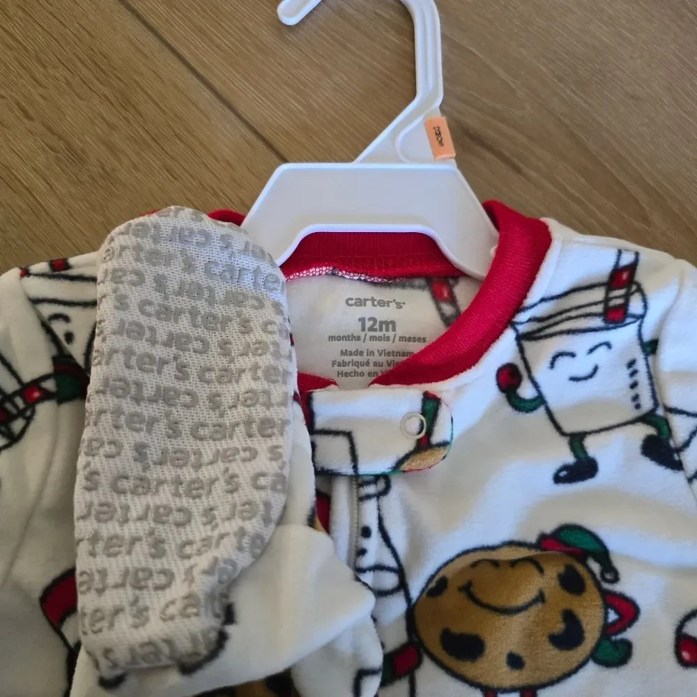 NWT Carter’s Santa, Cookies & Milk Pajama Set